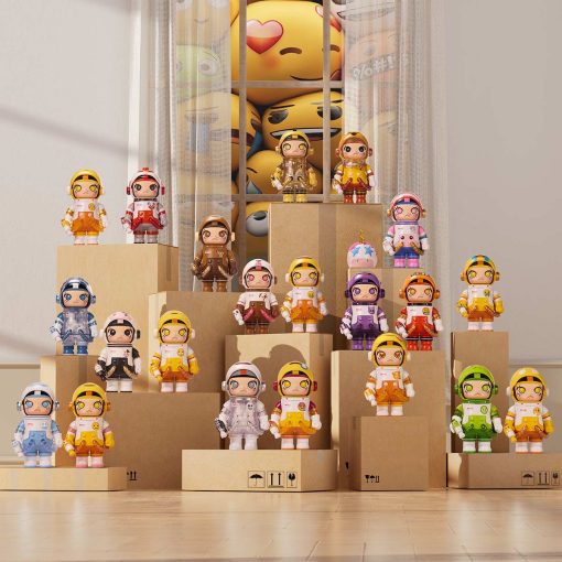 POP MART - MEGA SPACE MOLLY 100% × emoji™ Series